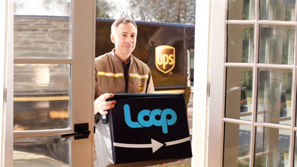 UPS delivers a Loop Tote